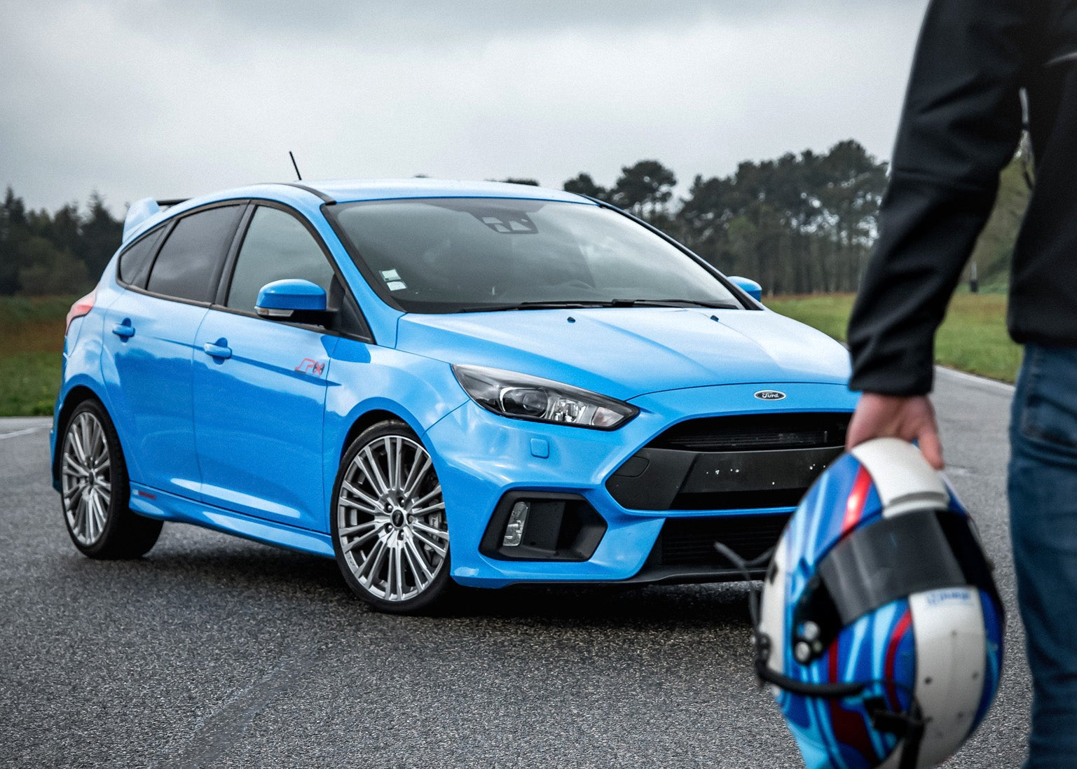ford focus rs sur le circuit de lohéac